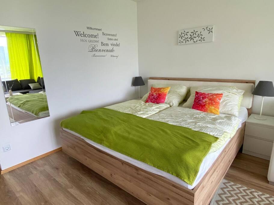 Apartment Mit Seeblick Strobl Exterior photo
